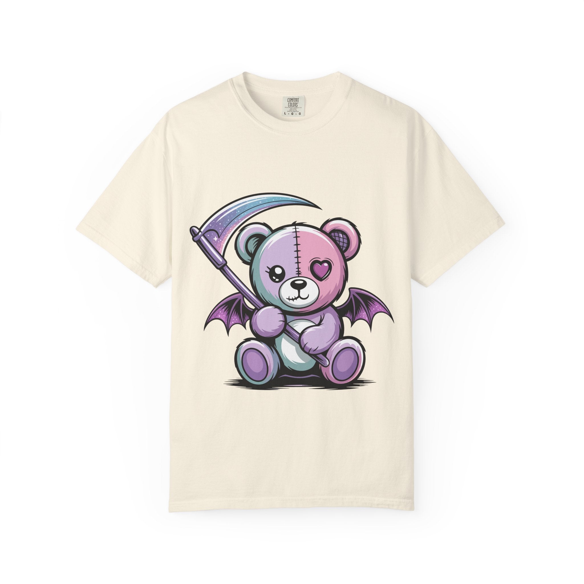 Pastel Goth Teddy Bear T-Shirt – Cute Dark Aesthetic Bear with Scythe | Creepy Cute Kawaii Goth Graphic