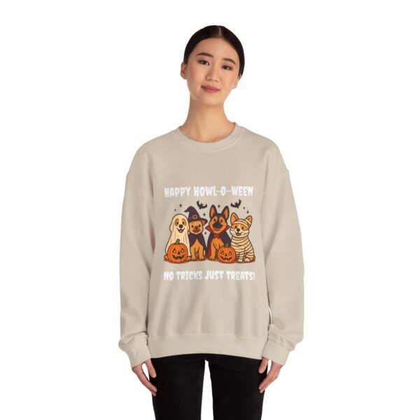 Funny Dog Halloween Sweatshirt – Happy Howl-O-Ween Dog Costume Graphic Sweatshirt | Cute Dog Halloween Party Sweatshirt