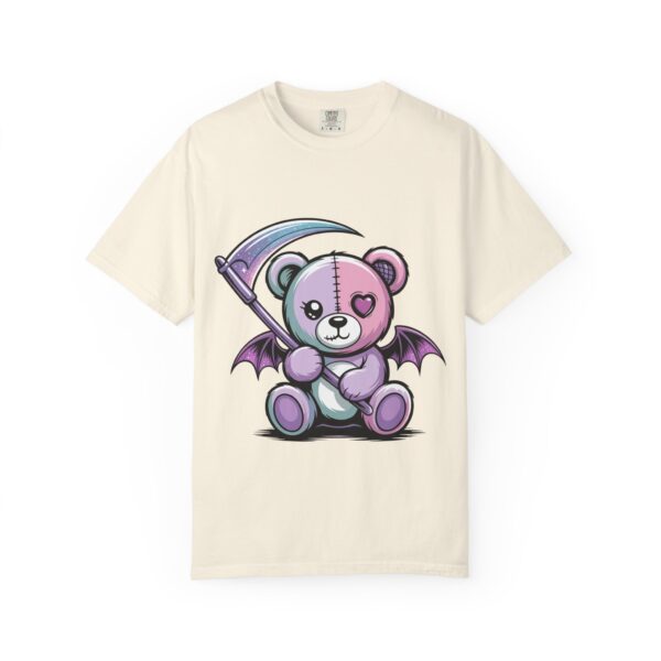 Pastel Goth Teddy Bear T-Shirt – Cute Dark Aesthetic Bear with Scythe | Creepy Cute Kawaii Goth Graphic