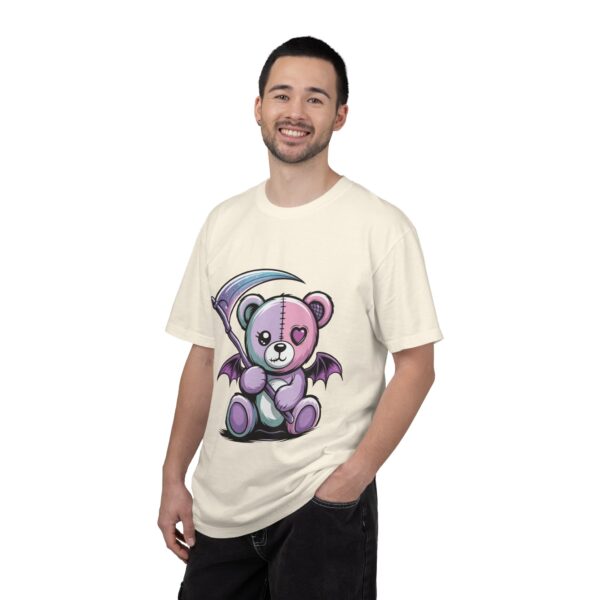 Pastel Goth Teddy Bear T-Shirt – Cute Dark Aesthetic Bear with Scythe | Creepy Cute Kawaii Goth Graphic
